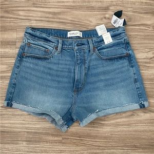 NWT Abercrombie & Fitch High Rise Mom Short